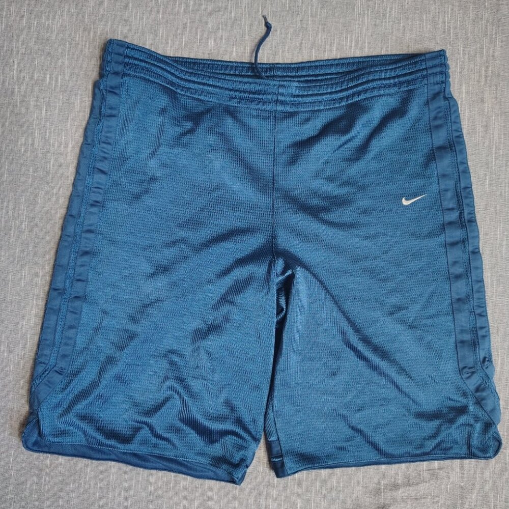Vintage Nike Shorts Size Medium Bue White Swoosh Embroiderd Training Gym Workout